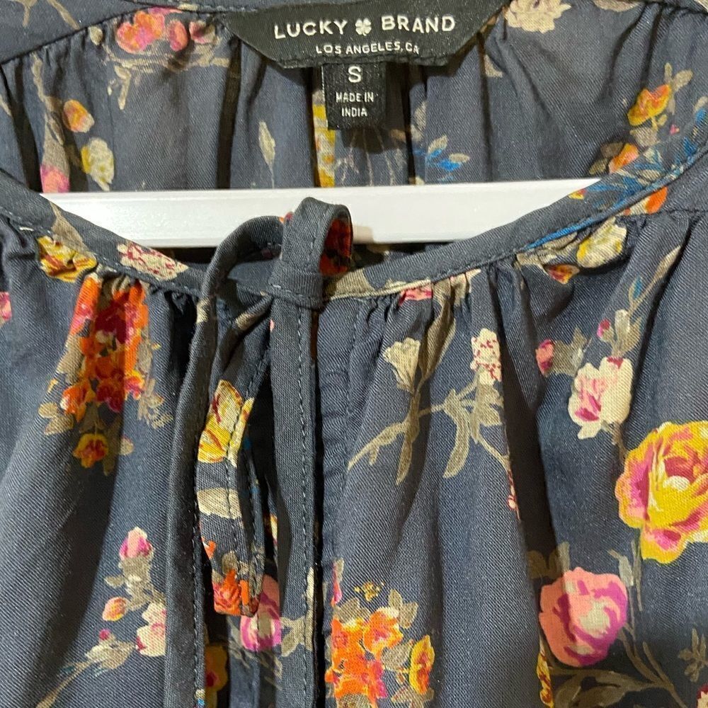 Lucky Brand Boho Blue Gray Floral Peasant Top - Picture 3 of 5